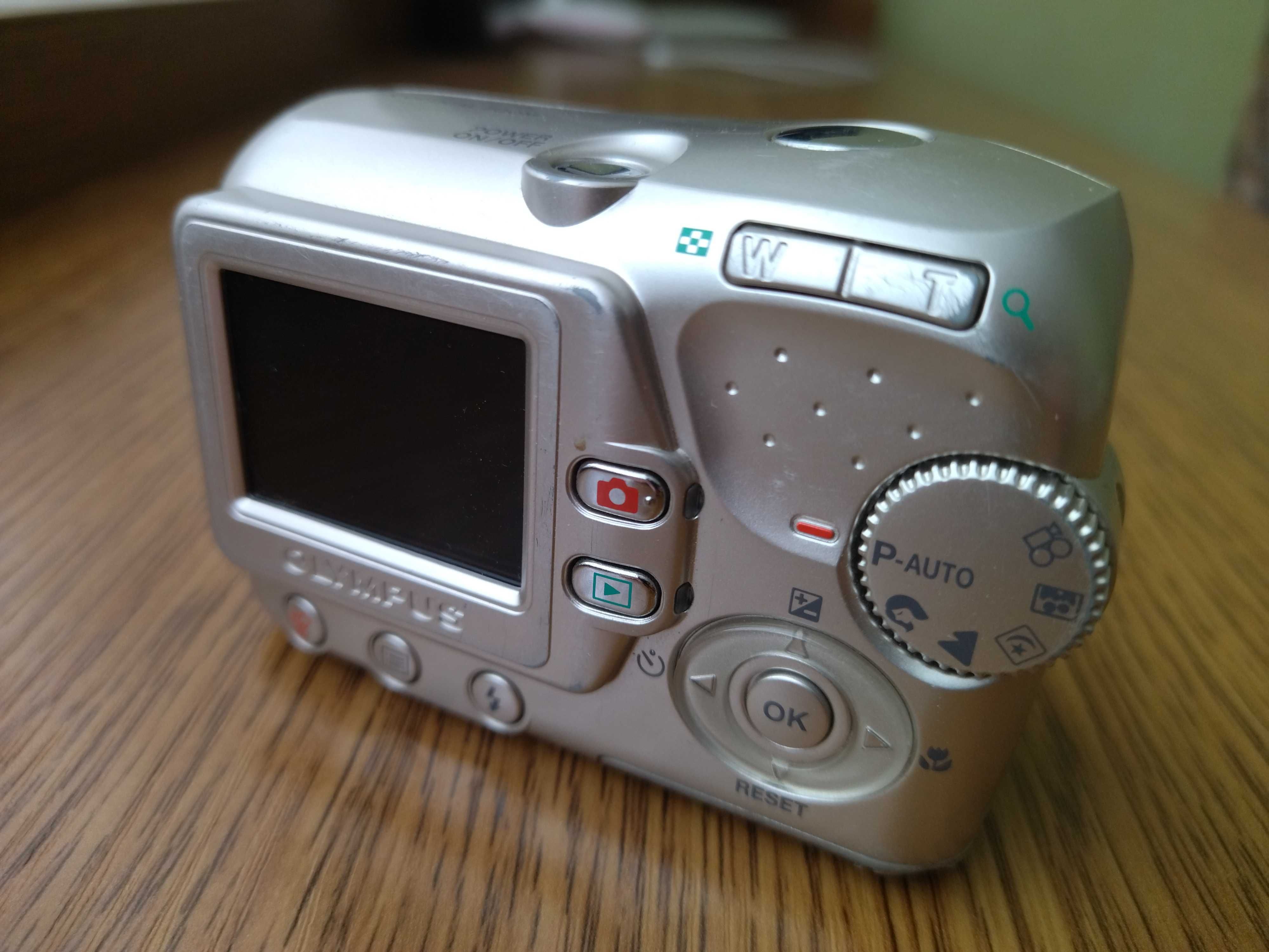 Фотоапарат Olympus FE-110, не вмикається