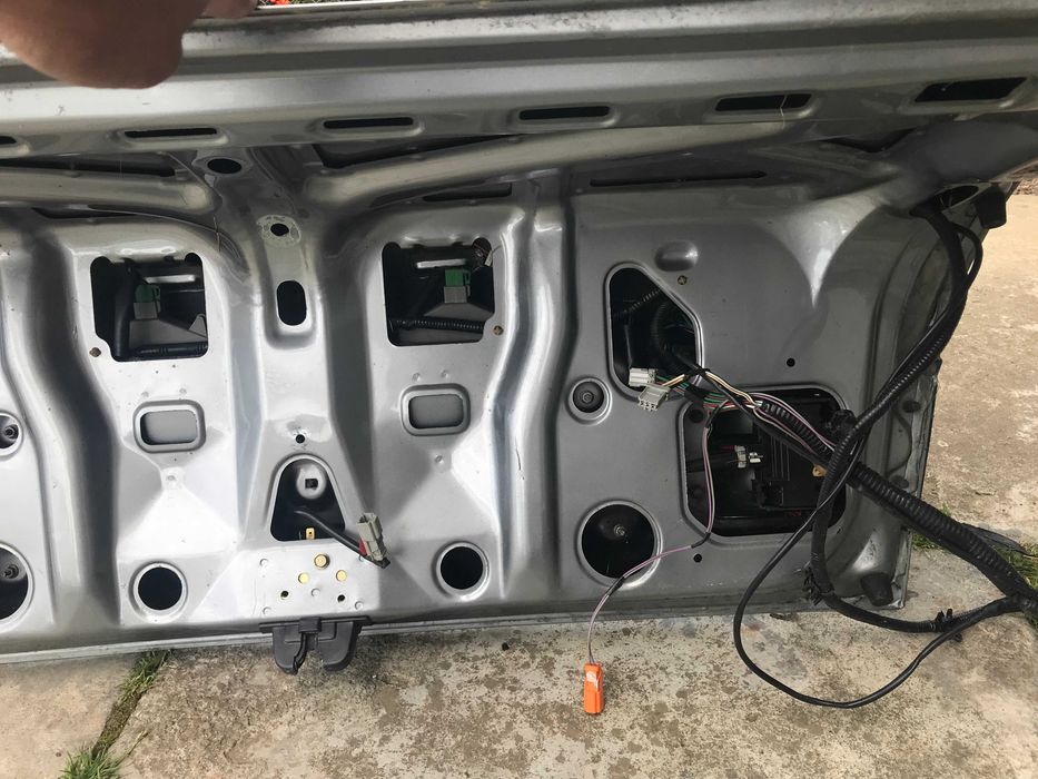 Honda accord cc7 2,3 бензин/ задня кришка  /