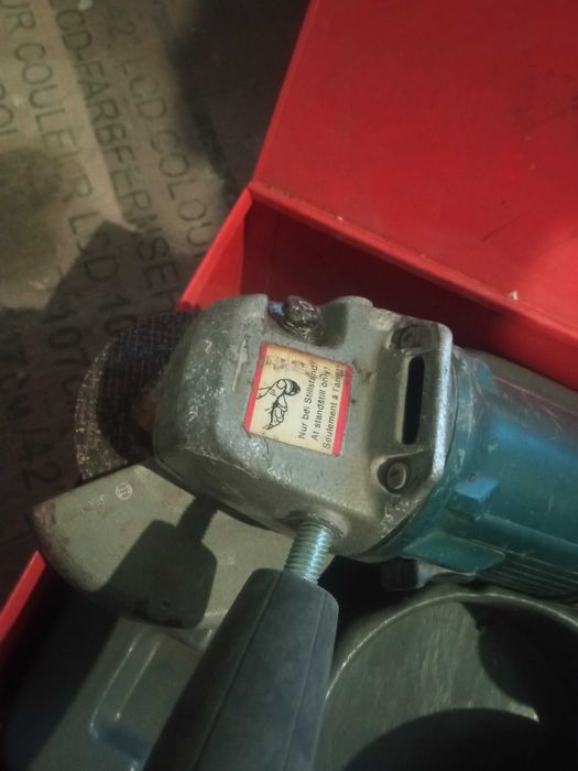 Болгарка Bosch 1347