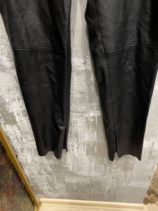 Зара кожаные штаны платье