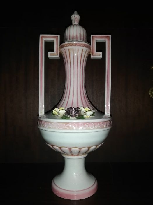 Peça decorativa em loiça