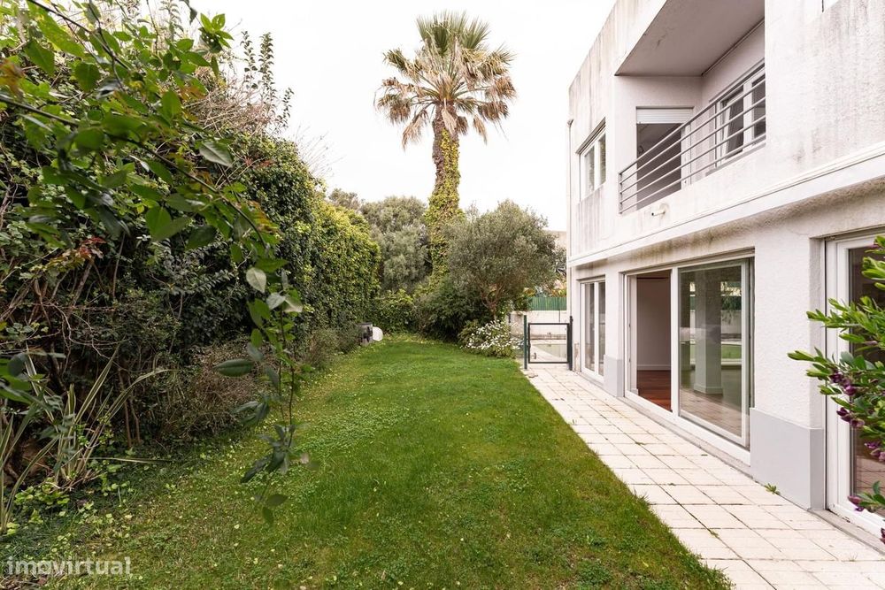Moradia Isolada T4 + 1 com piscina, Monte Estoril, Cascais