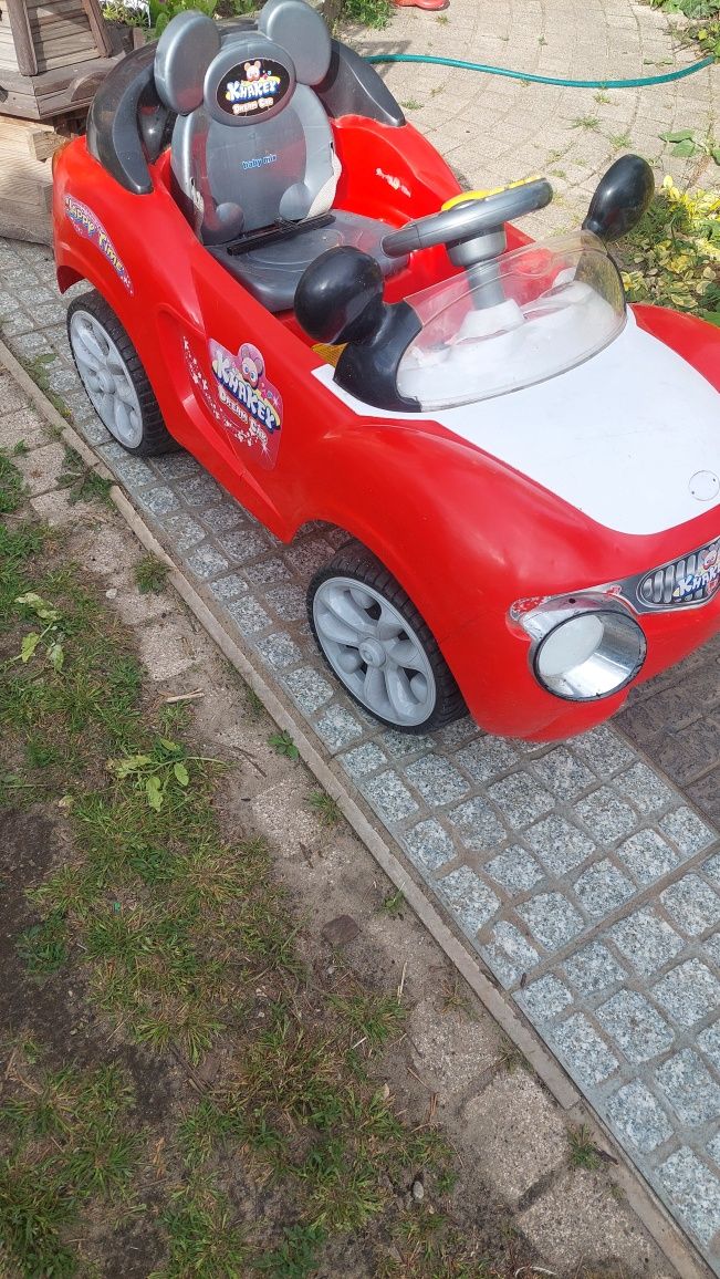 Sprzedam duże autko elektryczne .
