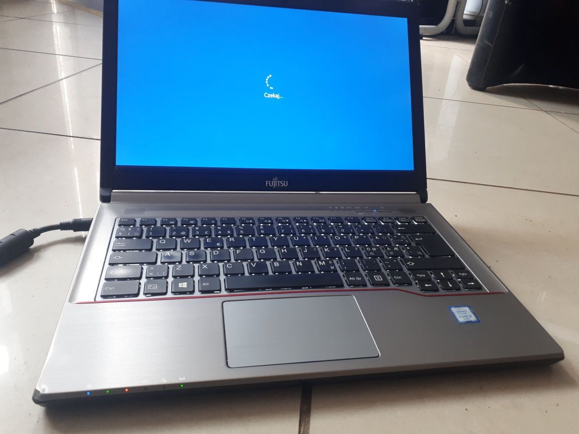 fujitsu ultrabook i5 6generacja 13.3 120ssd mat ostatni z dvd