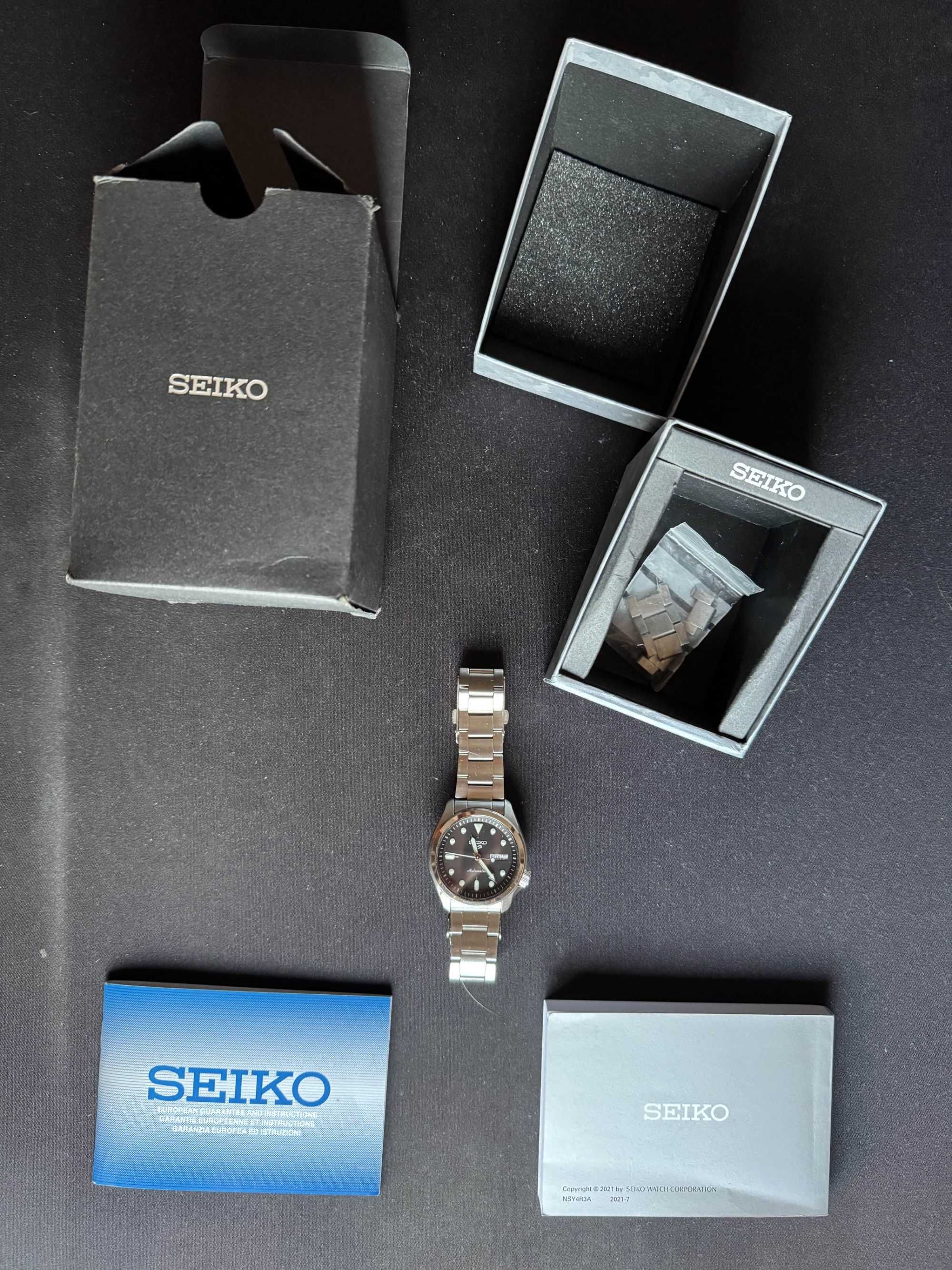 Seiko 5 Sports SRPE55K1 automatic