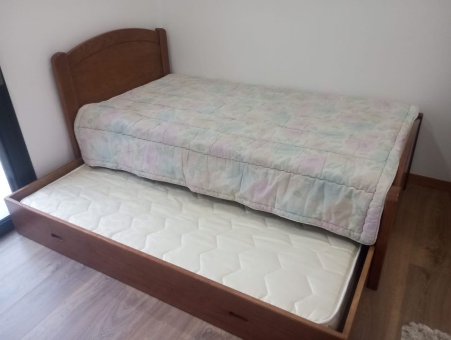Cama dupla - colchões solteiro