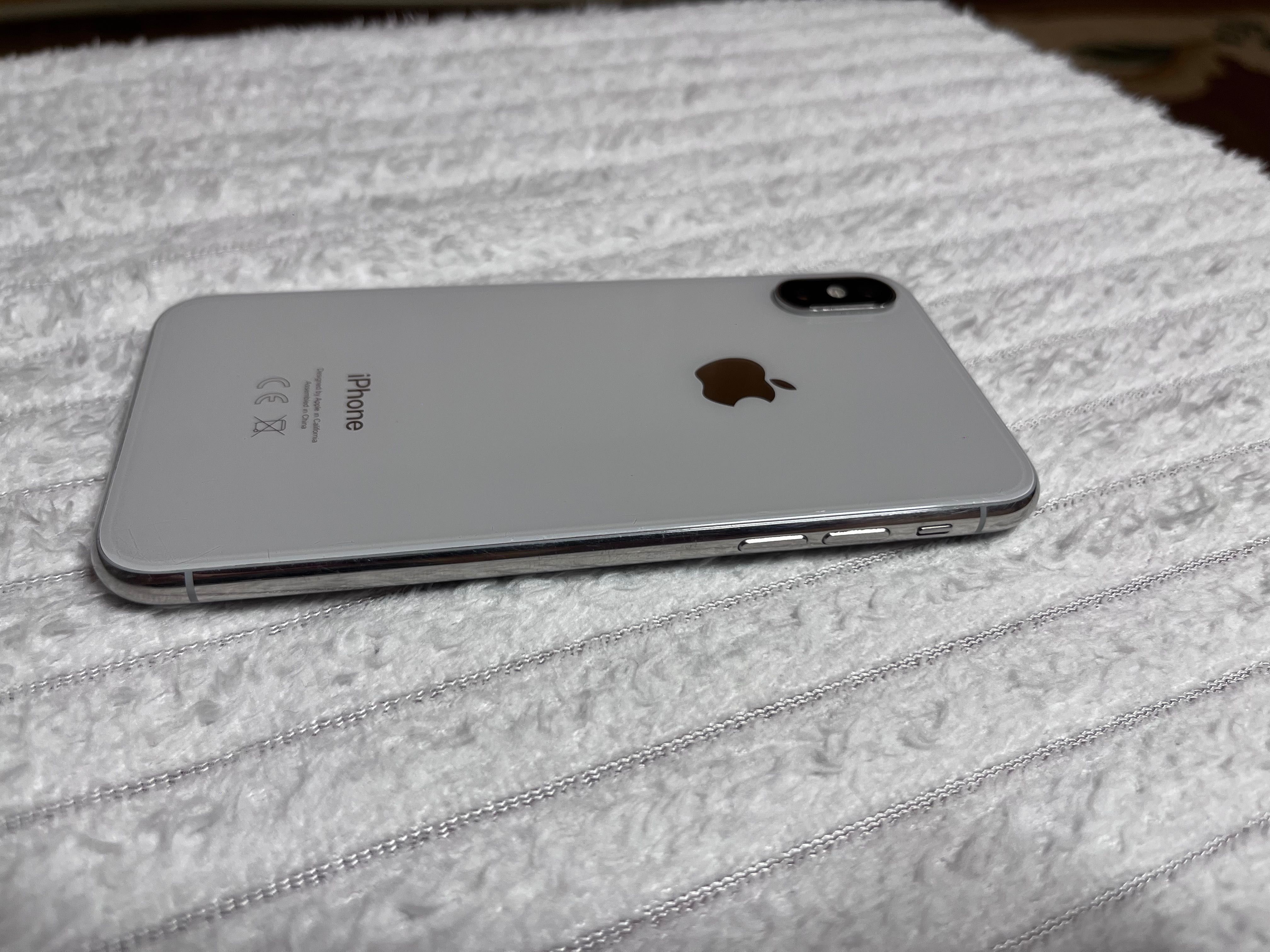 Продається у гарному стані iPhone X