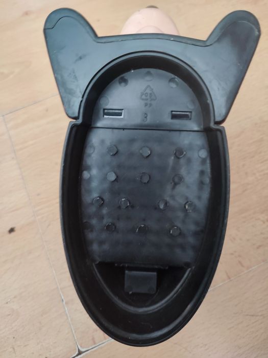 Myszka Miki na długopisy, jezyk