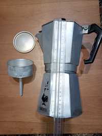 Велика гейзерна кавоварка Bialetti