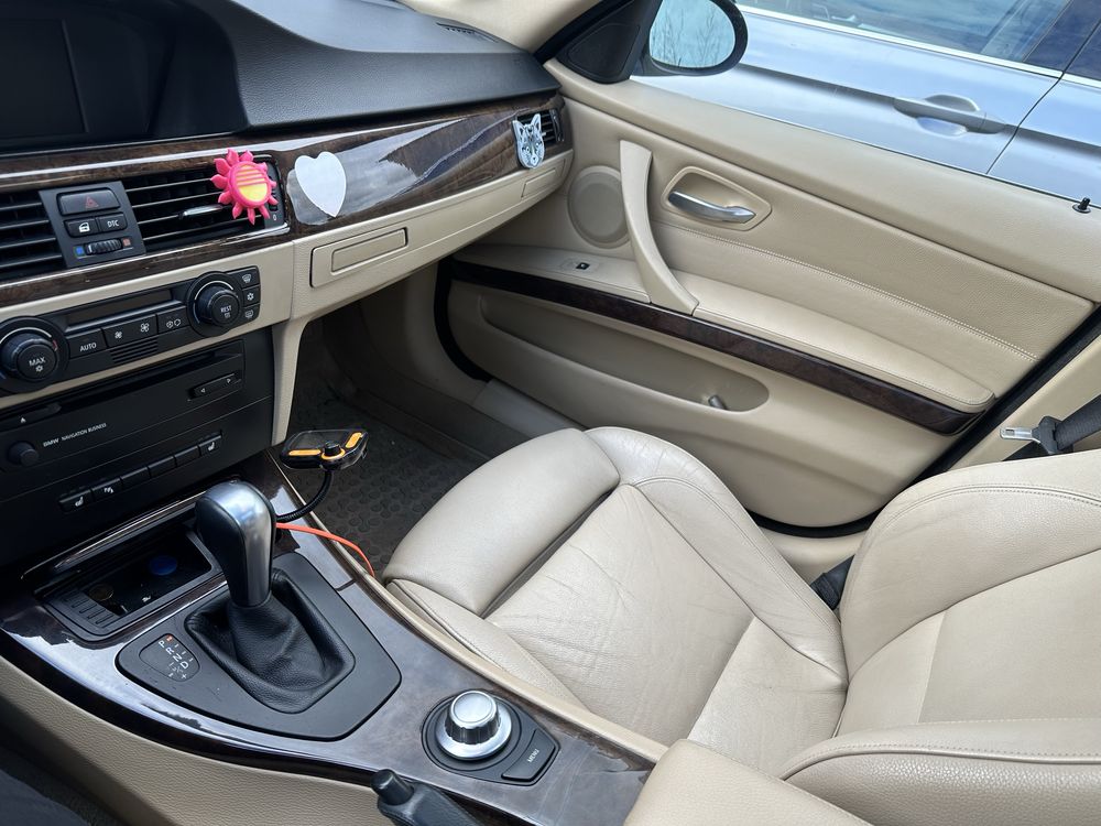 Bmw 325i e90.