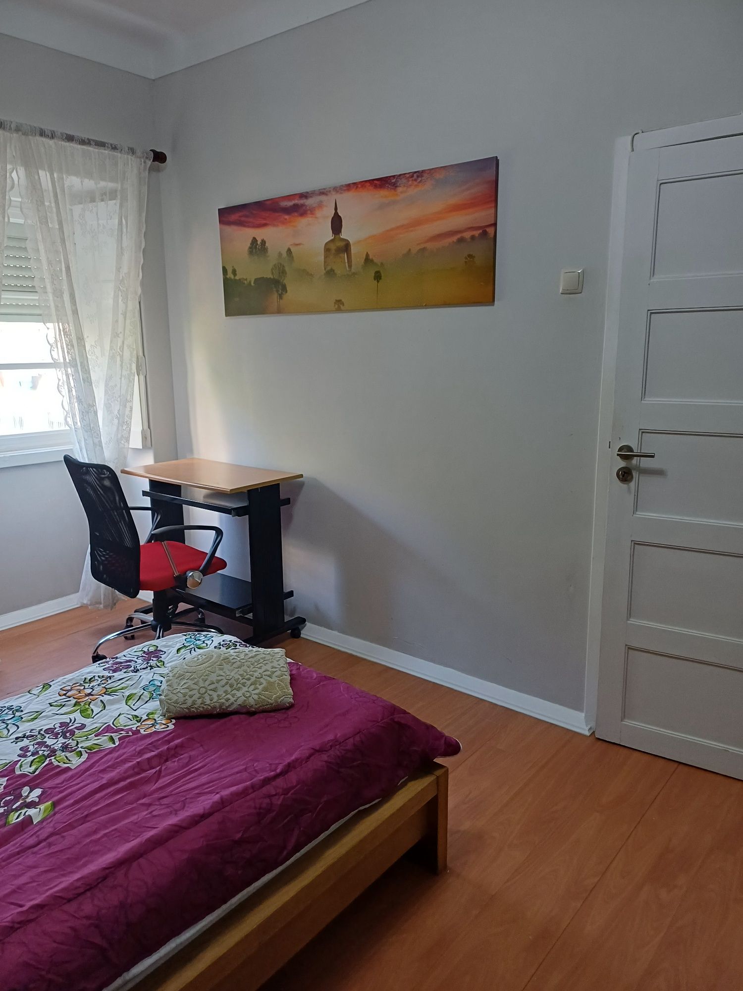 Quarto individual (M/F)

Arrenda-s