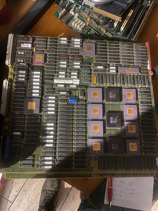 Płyta główna ze starej elektroniki medycznej odzysk