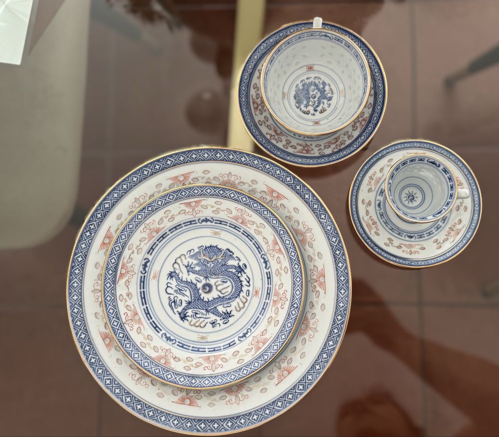 Conjunto Pratos, Chavenas, Travessas Chinês