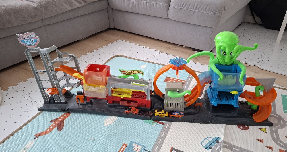 Hot wheels ośmiornica