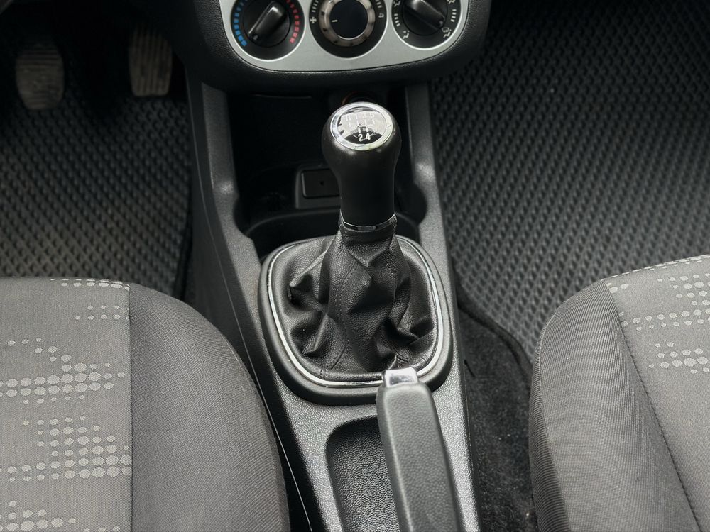 OPEL CORSA 2011 року, 1.2 бензин, механіка, передній привід.