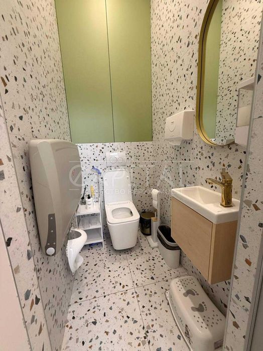 Діюча кав’ярня у центрі Києва — готовий бізнес, заходь і працюй