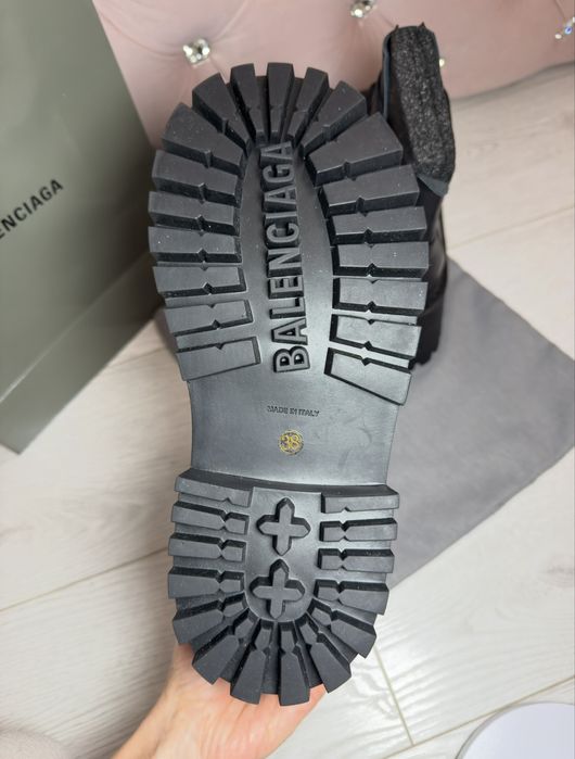 Ботінки Balenciaga 38 розмір