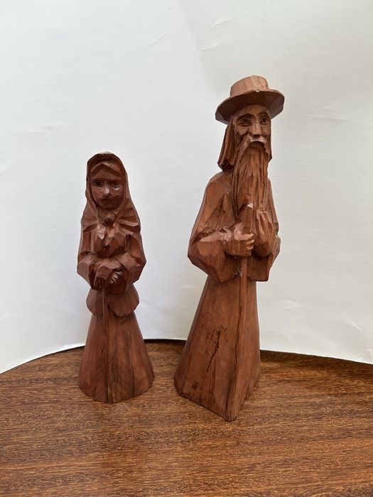 2 drewniane rzeźby ludowe z okresu PRL