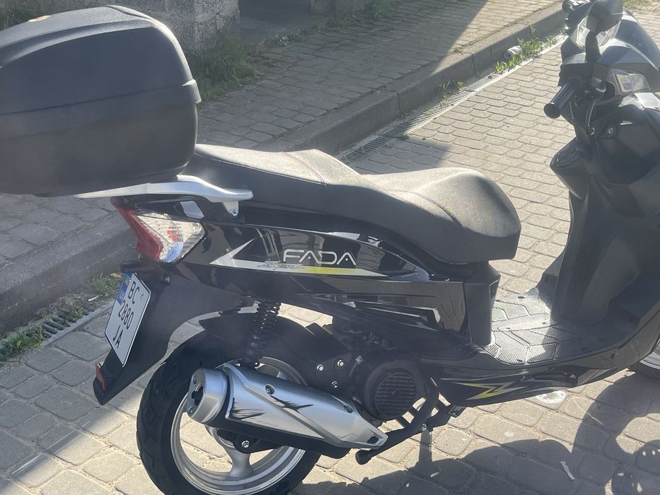 Продам скутер як новий!!!