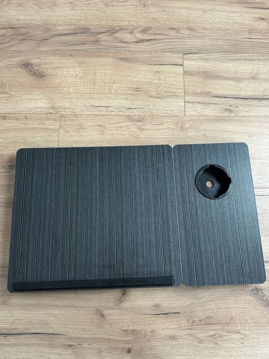 Składany stolik pod laptop, tablet