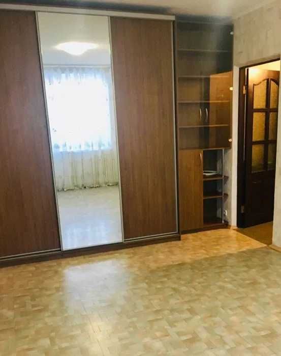 Продается 2-к квартира у метро, с ремонтом, мебелью и техникой (87546)