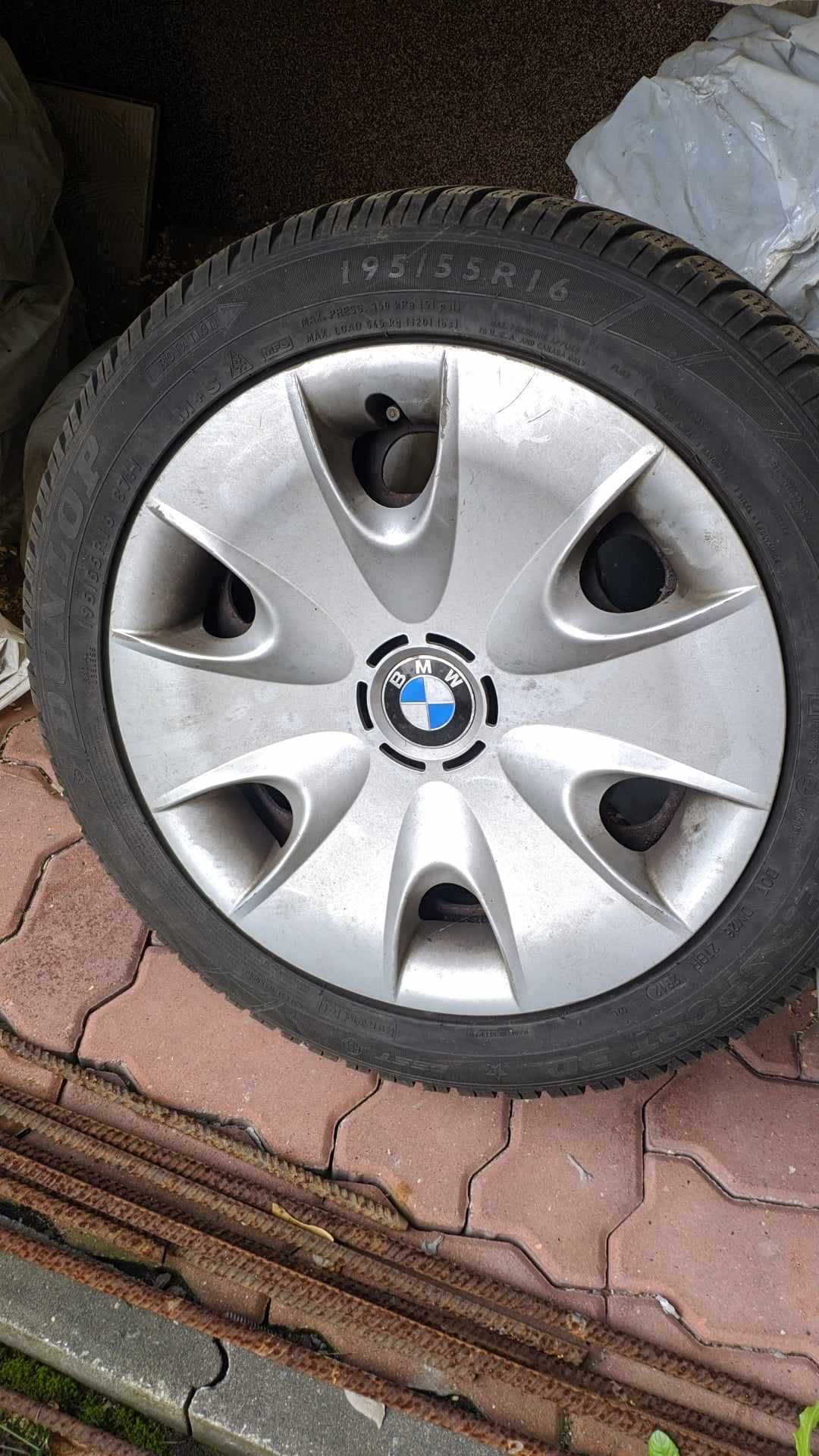 Opony zimowe R16 195/55 5x120, koła z ori kołpaki BMW DUNLOP