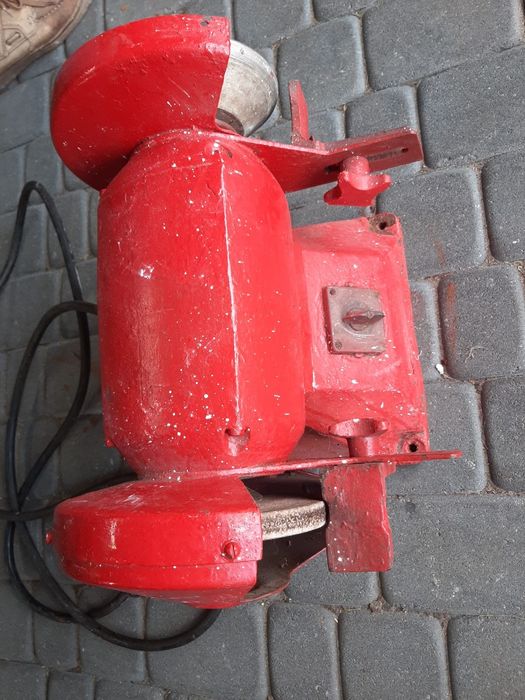 Dwutarczowa szlifierka stołowa 380V (siła)