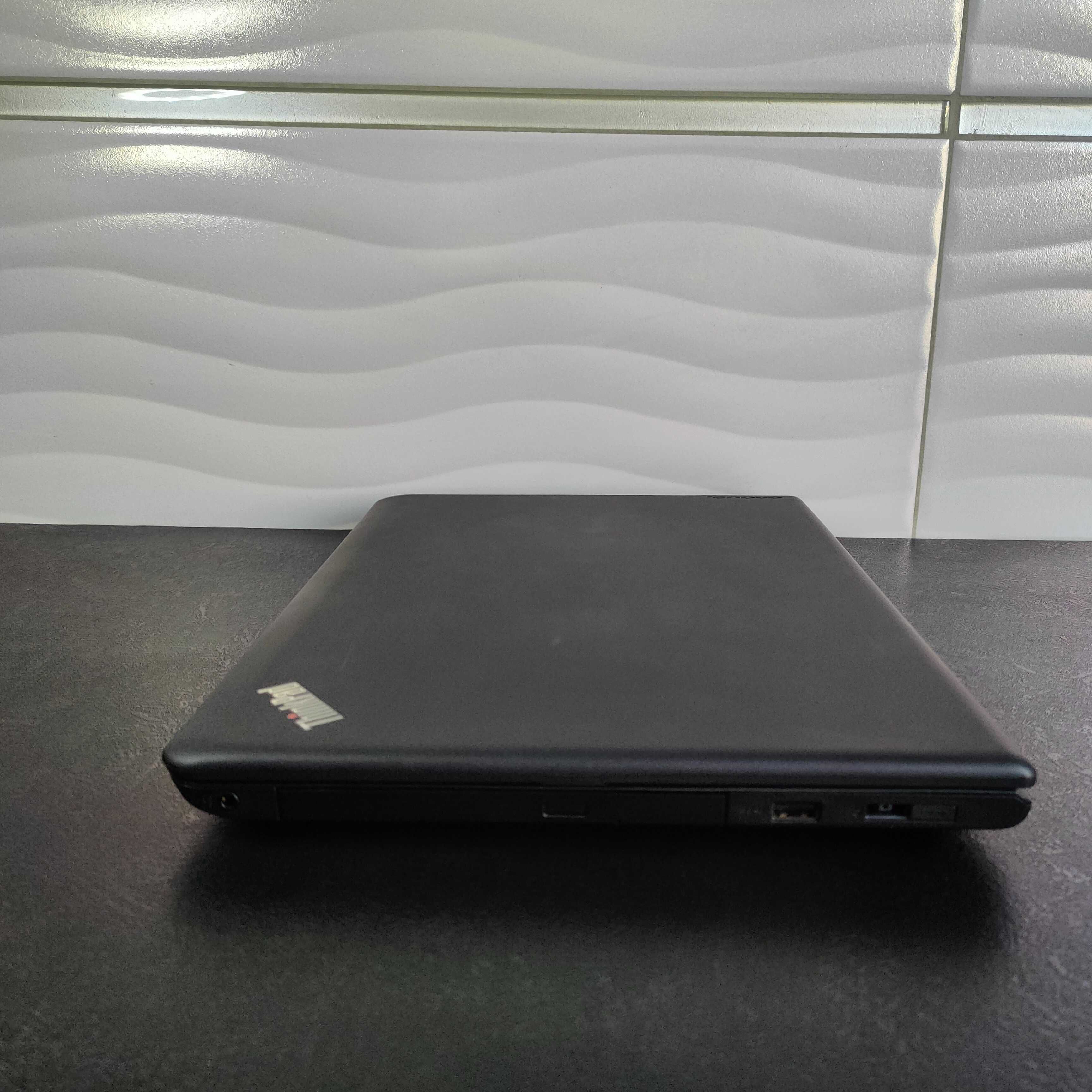Laptop Lenovo ThinkPad E560 15,6' Intel Core i3 8GB RAM SSD