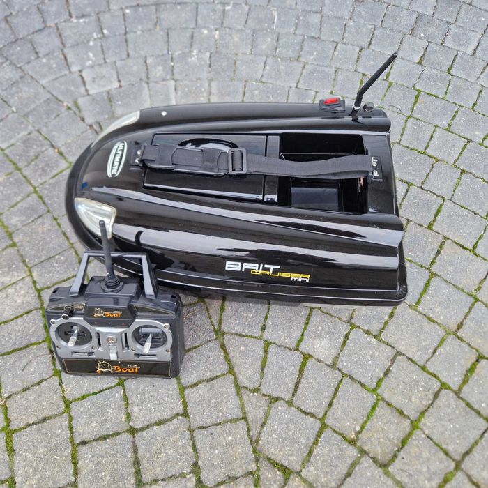 Łódka zanętowa bait cruiser vega boat