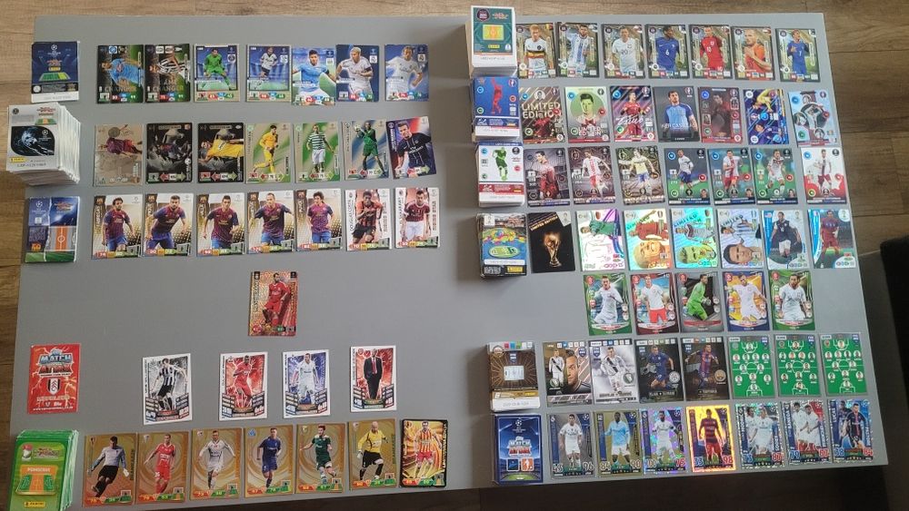 767 kart pilkarskich + 3 albumy