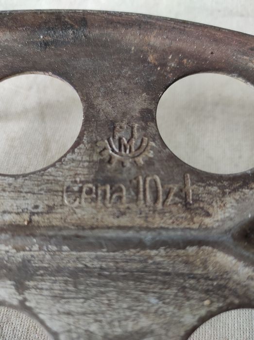 Stara podstawka pod żelazko PTM okres PRL