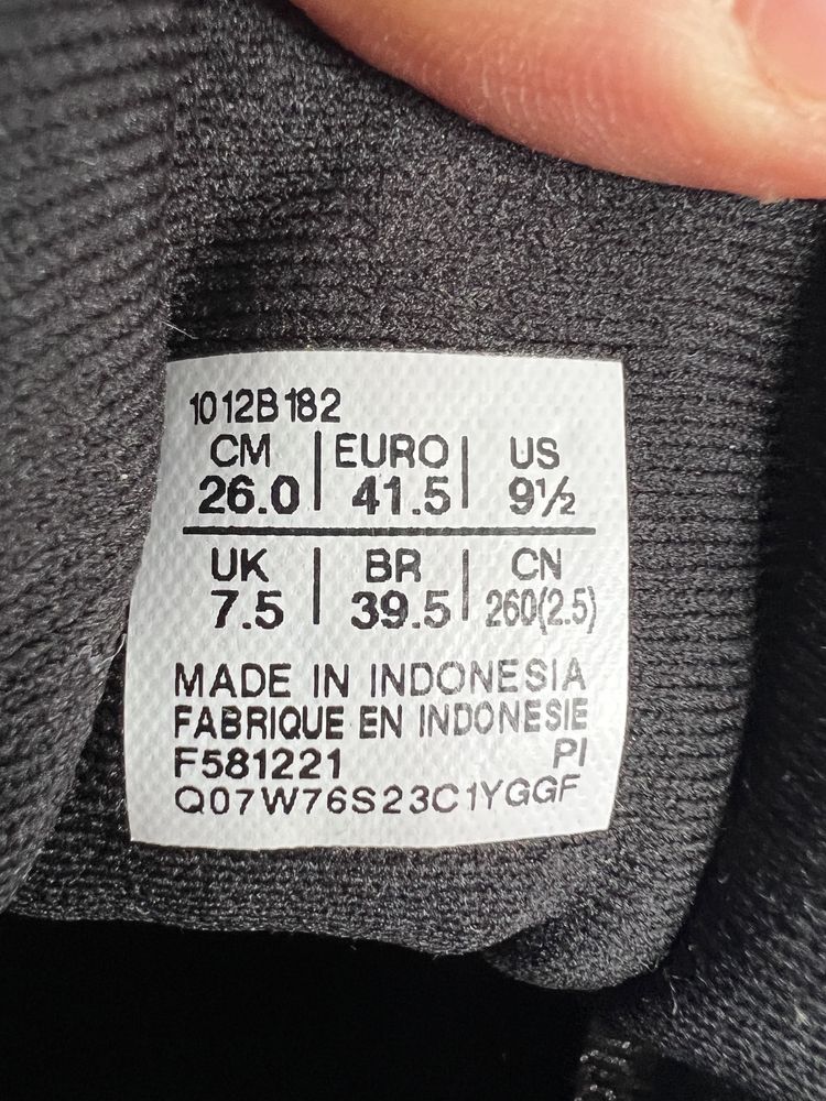 Оригінальні Кросівки асікс 41.5р.26см.
