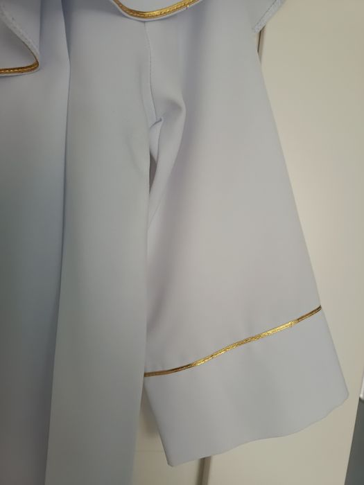 Alba komunijna dla chłopca biało złota