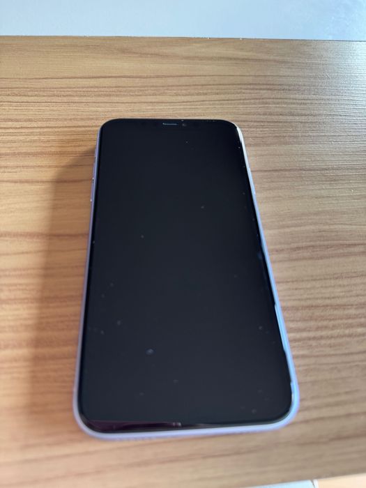 iPhone 11 128GB usado (roxo)