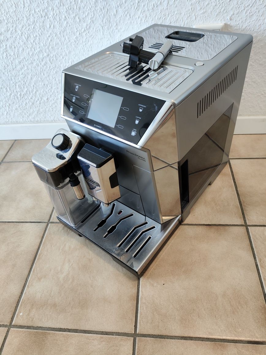 Кофемашина в Каждый Дом ® Delonghi Prima Donna Class Делонги