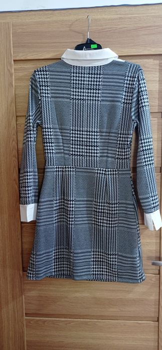 Sukienka wizytowa w kratkę z białym kołnierzykiem nowa rozmiar S