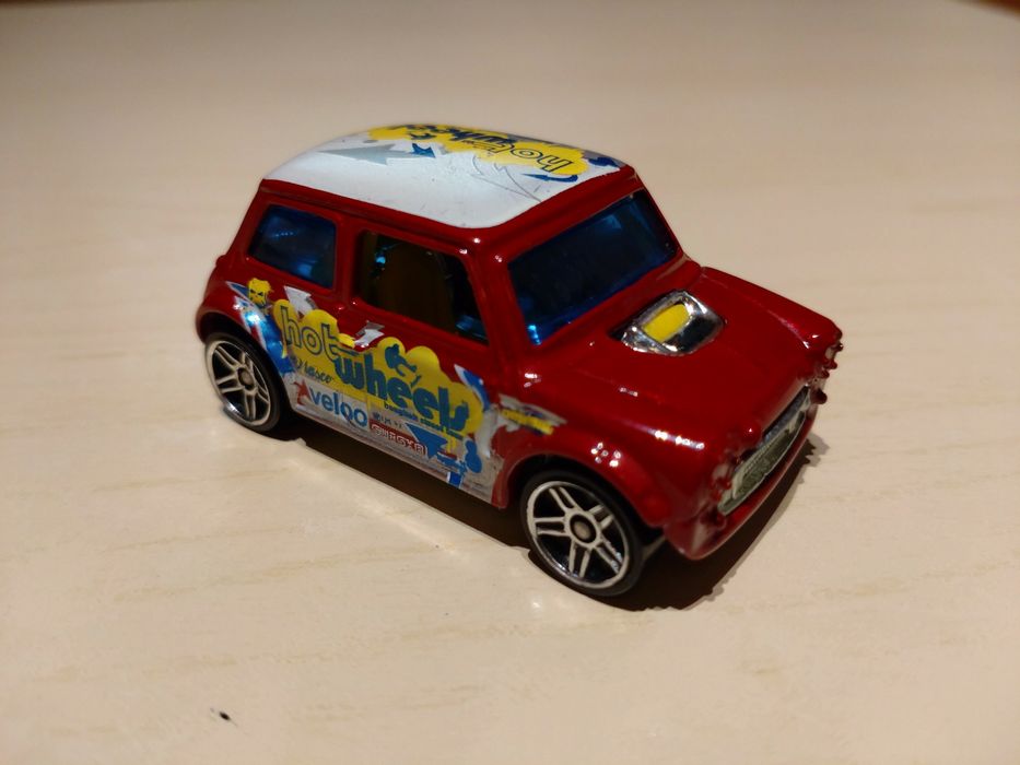 Hot Wheels Morris Mini 2006 Unikat
