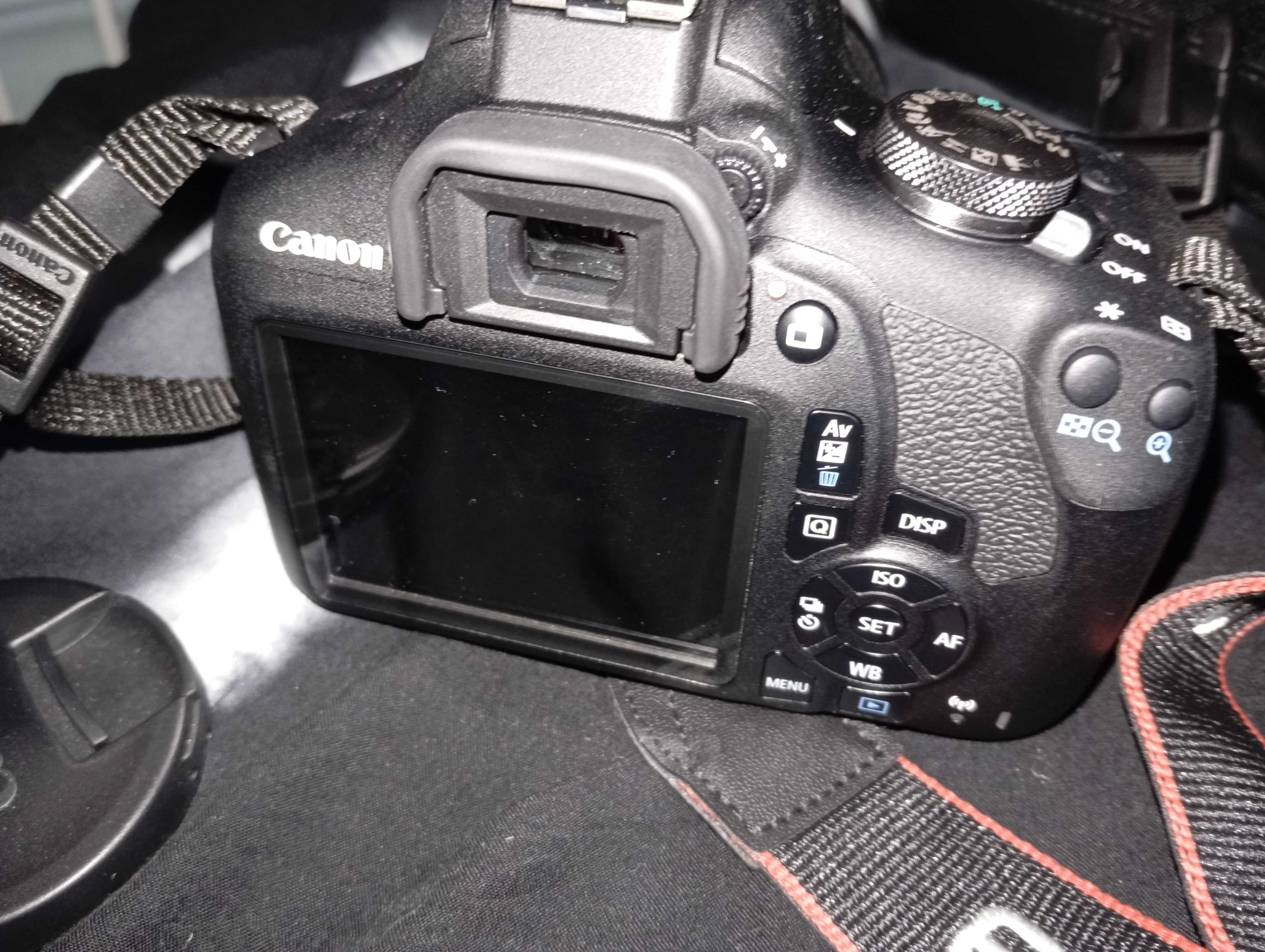 Máquina fotográfica Canon EOS 2000S
