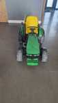 Ciągnik elektryczny John Deere