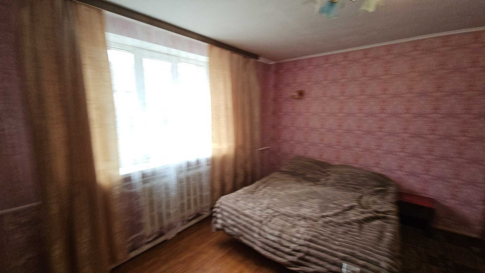 Будинок Квартира з комунікаціями, двориком, гараж. – місто Березань