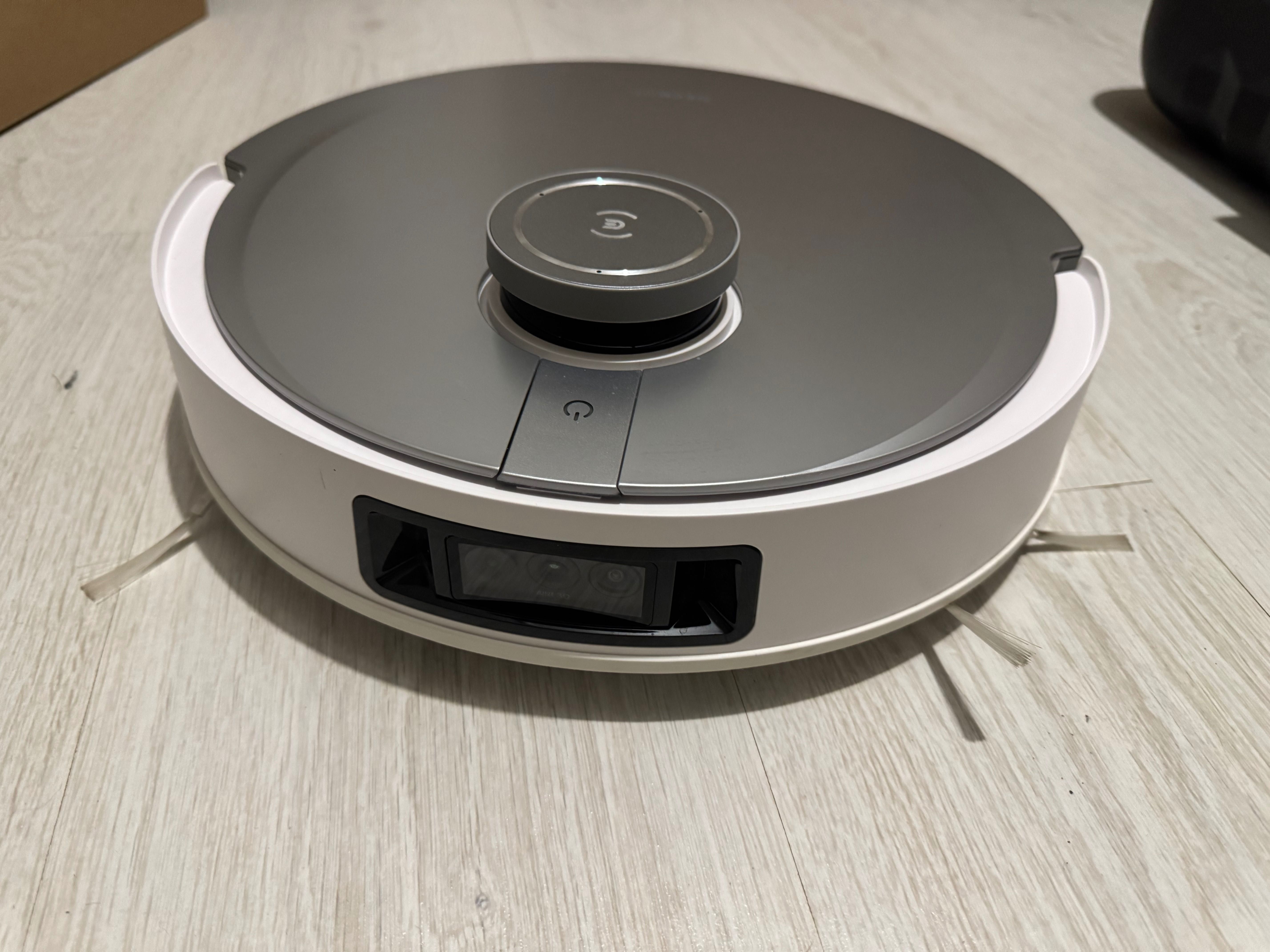 Ecovacs Deebot X1 Omni Миючий робот-пилосос з вологим прибиранням
