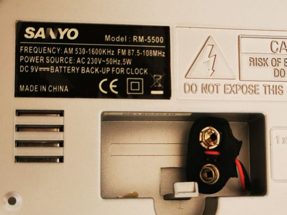 Rádio-relógio despertador Sanyo