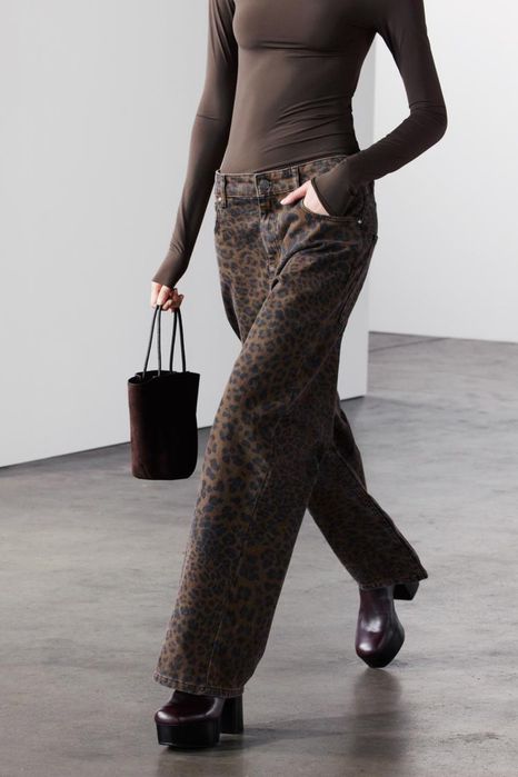 Джинсы с леопардовым принтом ZARA 36 размер (оверсайз) как новые!