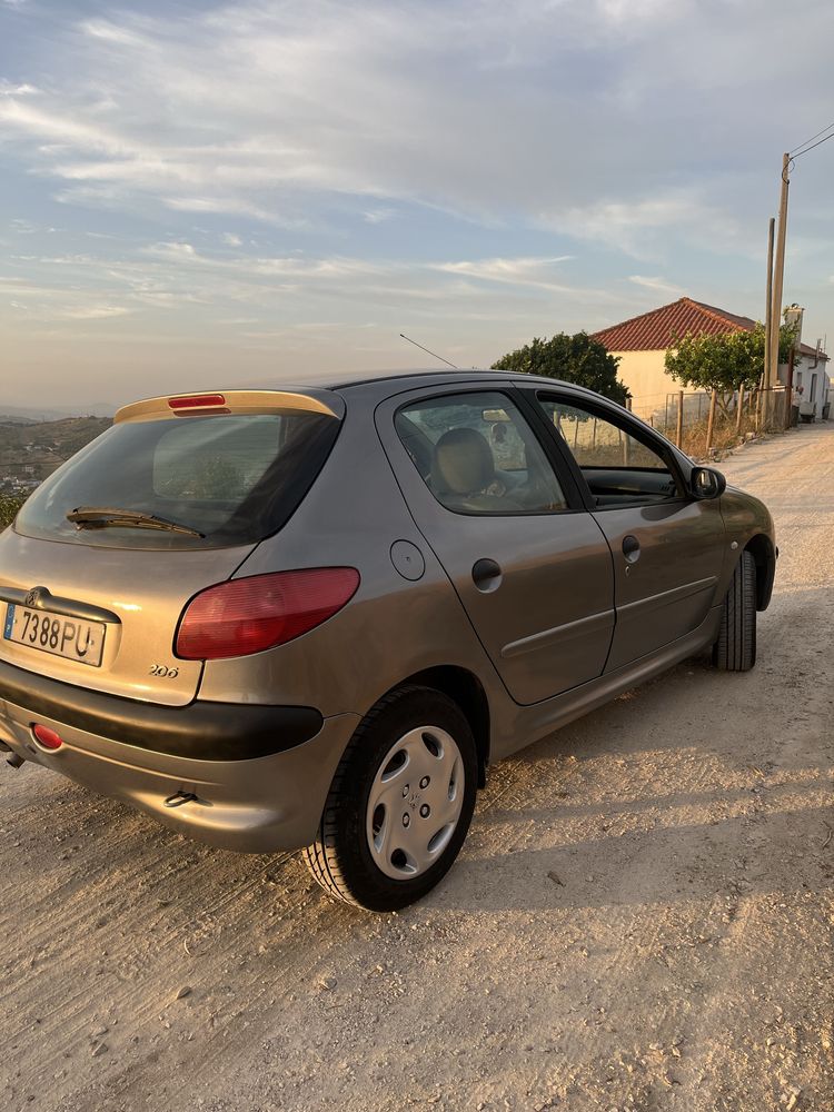 Peugeot 206 1.1