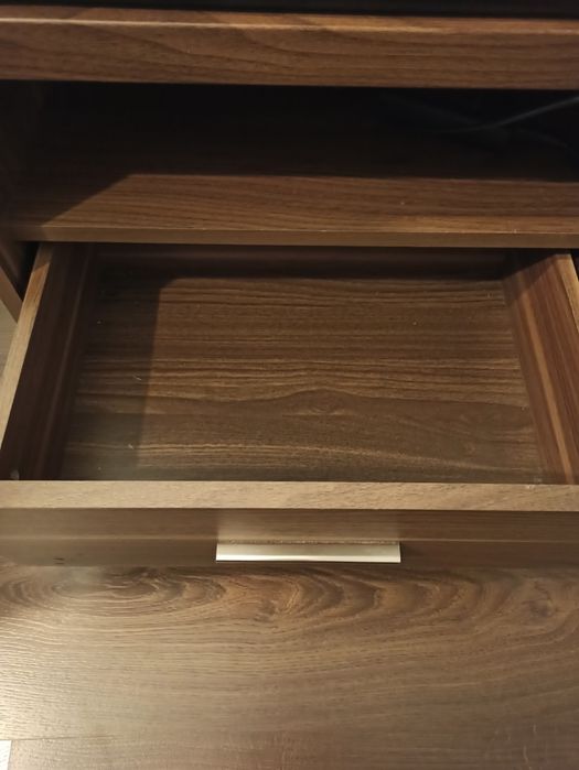 Szafka nocna z szufladą i półką