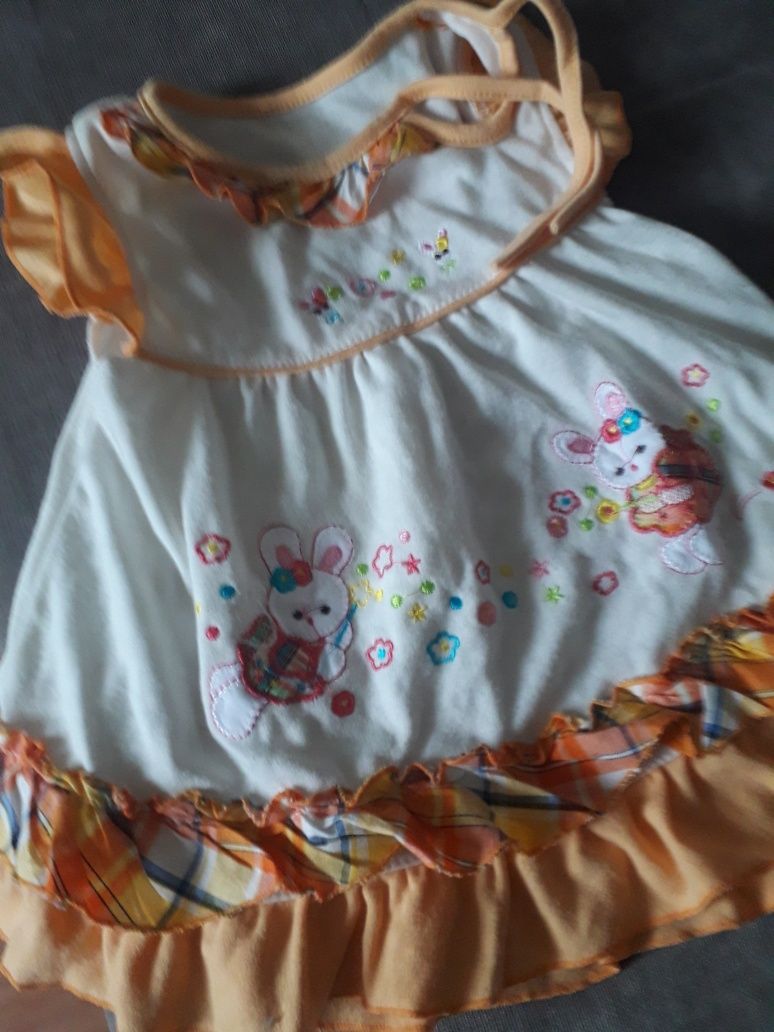 Sukienki  dla małej  dziewczynki