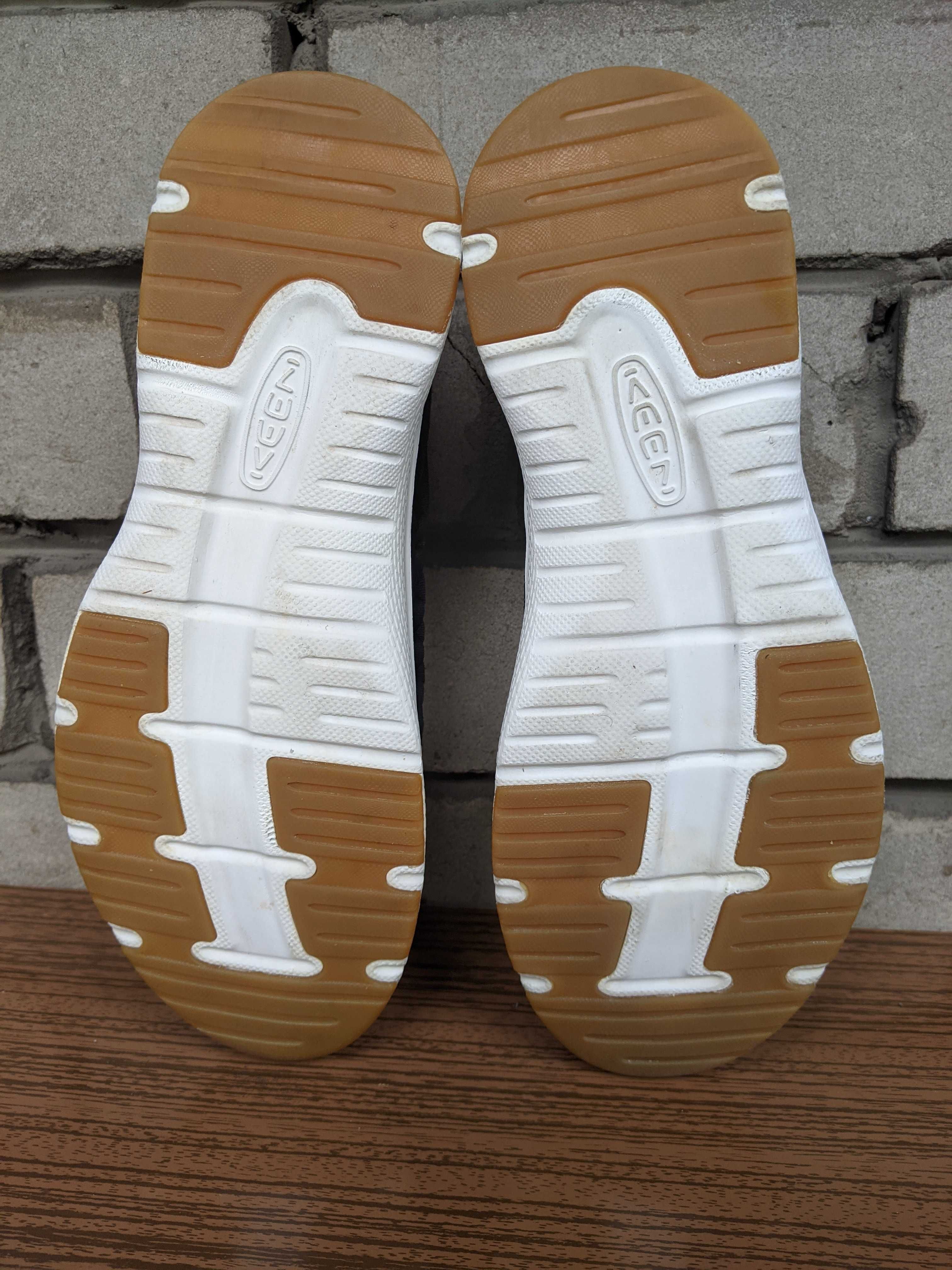 41.5 - Сандалі Keen Uneek II 2 III 3 Hoka by Skechers