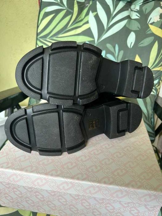 Boots botki Liu Jo czarne black eleganckie jesienno zimowe skóra