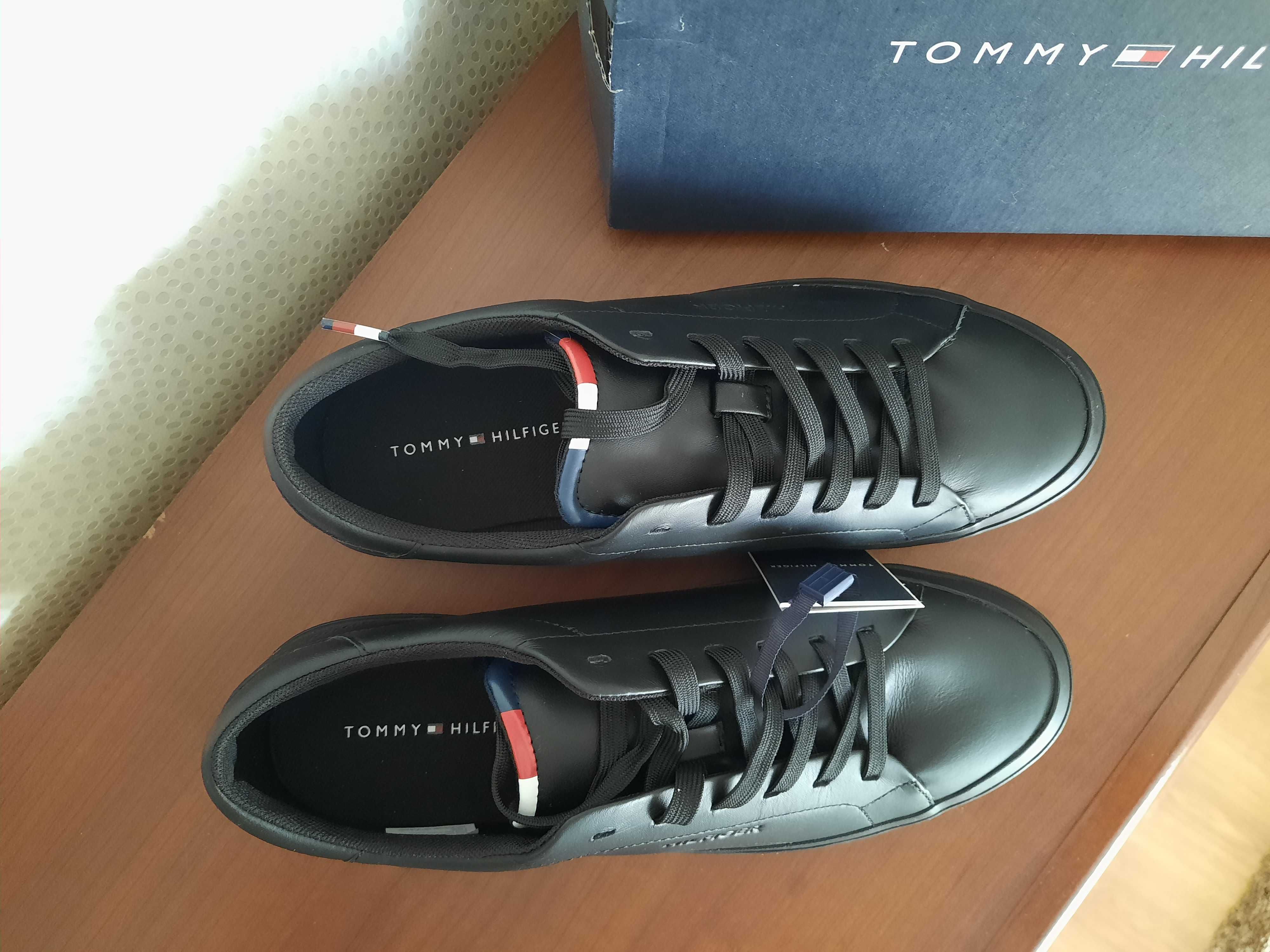 Tommy Hilfiger кеди , кросівки