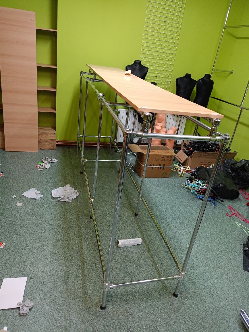 ManekinStojak ekspozytor wieszak reklama